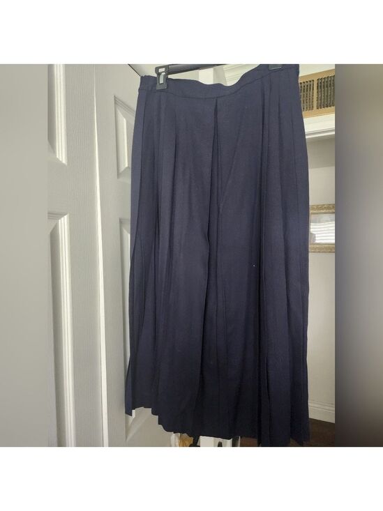 Cambridge Spirit Dresses & Skirts - Vintage Cambridge Spirit Skirt Womens 8 Rayon Navy Pleated Midi